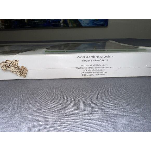 Ugears Combine Harvester Mechanical Model 3D Puzzle Building Kit Set NEW Sealed - Picture 3 of 8